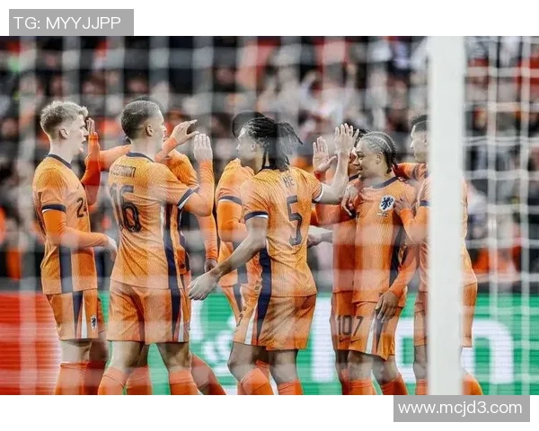 日本与荷兰足球赛精彩对决结果揭晓引发热议